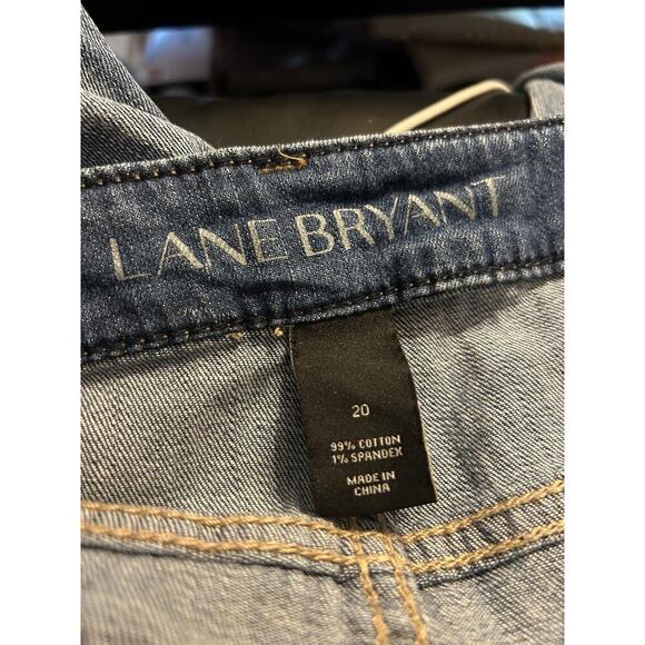 Lane Bryant Distressed Capri Denim Jeans Medium Wash Relaxed Fit Size 20 - Picture 6 of 7